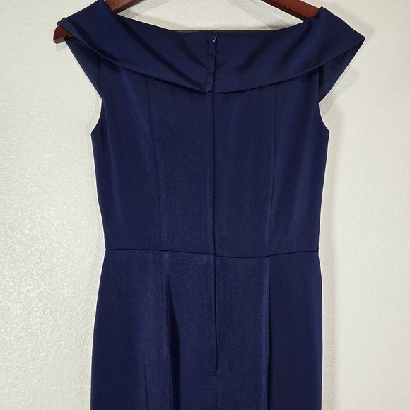La Femme Size 4 Surplice Off the Shoulder Column Gown Navy Blue Prom Bridesmaid‎ - Picture 10 of 12